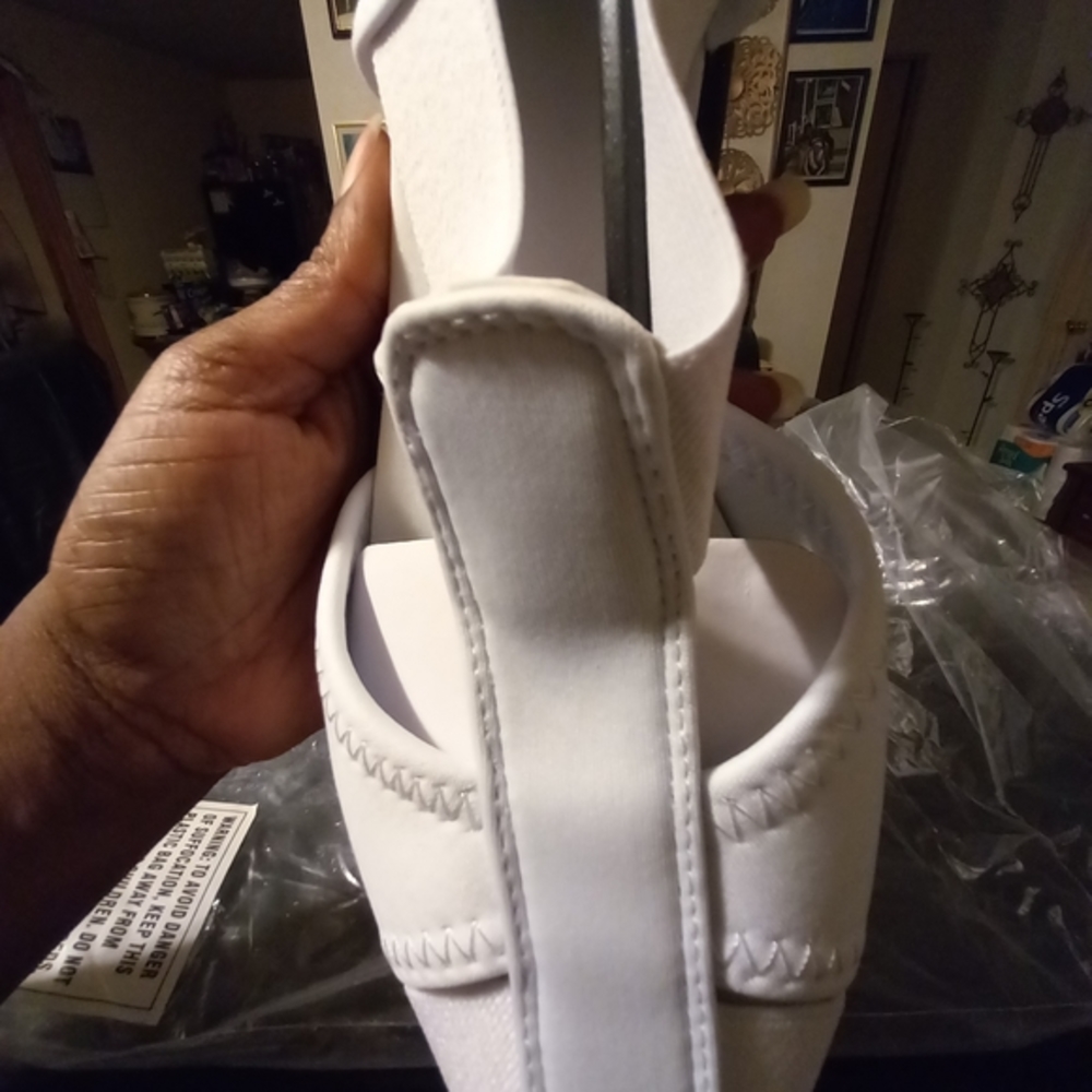 Shoes - Picture 5 of 6